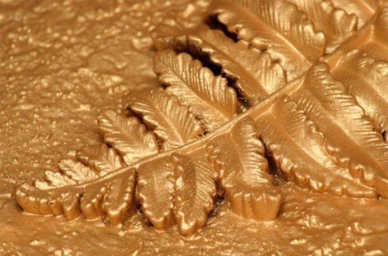 CERTA PLAST с эффектом металлик поможет облагородить любой металл.